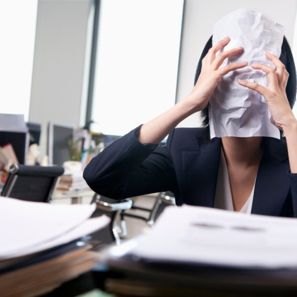 LionbridgeSWE's tweet image. Din #produkt kan vara nog så fantastisk och ha vunnit många #priser, men det spelar ingen roll om du glömmer det viktigaste: din #kund. Läs här om hur du undviker att göra det här felet: ow.ly/EV8P30mHhzO via @B2Community #customerexperience #customersucces #localization