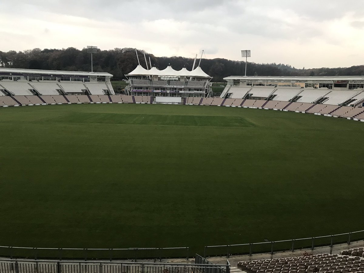 Sunrise over Ageas as we speak at the media centre on performance management.