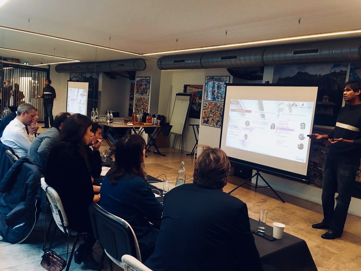 LookForwardHub's tweet image. #LookForwardProject Startups ready to pitch? #selectionday #jury #season4 #incubator