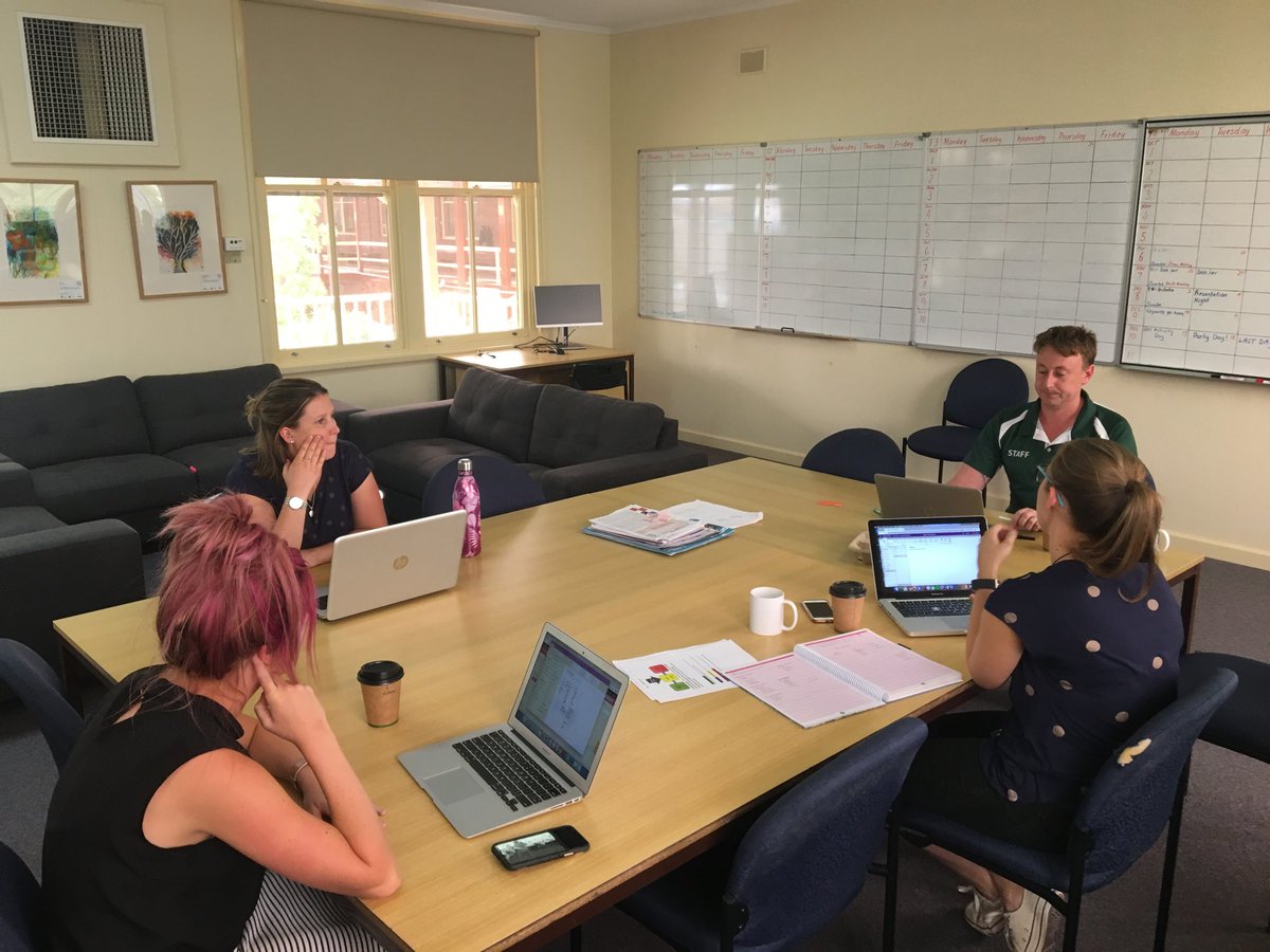 smoooth_one's tweet photo. Reflections and focusing on strengths. What did we do well this year that we can do even better next year? #Collaboration #sharedplanning #PROUDMorgies https://t.co/JTg3cJwZ4Q