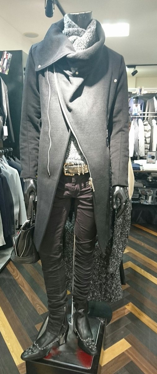 BOBS_KYOTO's tweet photo. 【MICHELANGIOLO】
￥27500+tax
MAT,BLACK,D.GRAY

新作ドレープネックコート★
BLACK・厳選したウールメルトン 
D.GRAY・防寒性の高いツイード素材 
MAT・リアルレザータッチ素材を採用。 
首元にボリュームを出せ、着方も多様な真冬にオススメなコートです☆
 #ジョニーウルフ #河原町OPA #コート https://t.co/P71gxxJ2Ys