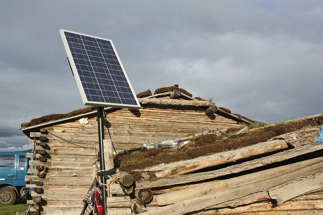 Banquemondiale's tweet photo. Le portefeuille de la @Banquemondiale dans le domaine de l’accès à l’#énergie est en pleine expansion, 500 millions de dollars ayant été ajoutés, durant l’exercice, aux 1,3 milliard de dollars déjà en place. https://t.co/QNHQsmmN0G https://t.co/yfVFuRuyqb