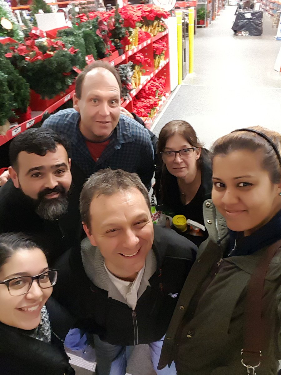 ArifaSHassan's tweet image. smiles after setting for our black Friday. An amazing and hard working team @HomeDeer