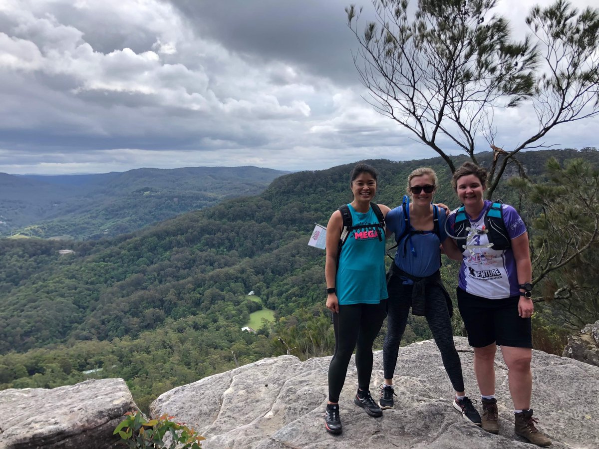 imamegamum's tweet photo. How inspiring are these three ladies! They hiked from the University of Wollongong all the way to the top lookout of Mount Keira.

#Illawarrahikes #bushwalkthegong #uowtomountkeira #imaMEGAmum #MEGAtribe #ilovethegong #southcoast #hikingtrails #amazingweather https://t.co/DD8YpsSkam