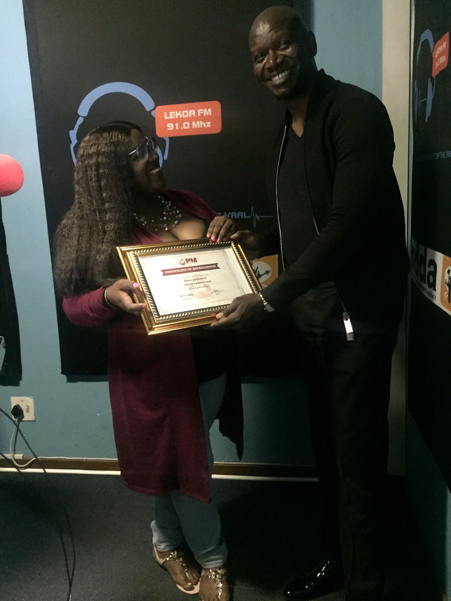 MalekaPitso's tweet photo. Last night at Lekoa Fm.
Doing What We Do Best ( Mabitla) https://t.co/bsGeTgCJnx