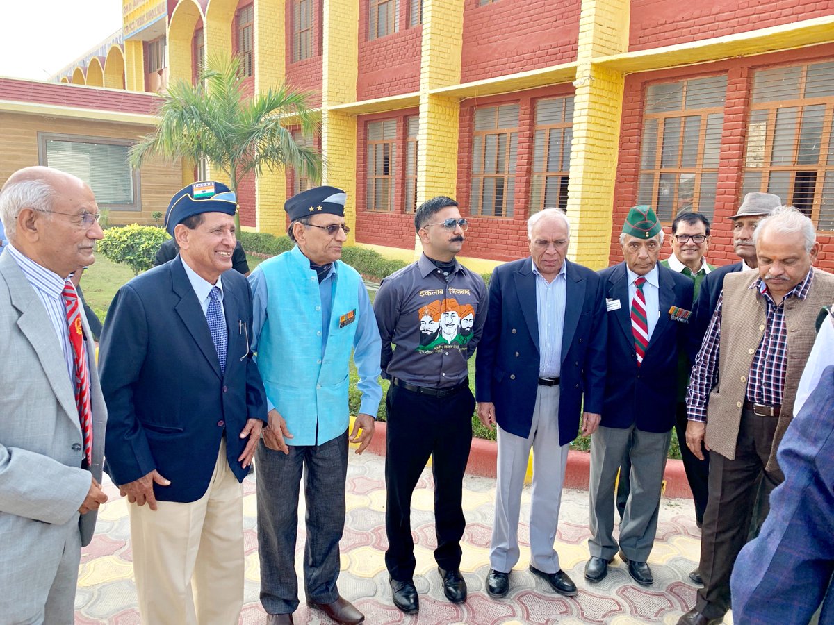 ShifujiPrahar's tweet photo. @SHIFUJIJAIHIND #RAZANGLADAY #RAZANGLA1962 #WARMARTYRS #MARTYRS #RAZANGLA #MASTERSHIFUJI LEGENDARY GRANDMASTER SHIFUJI SHAURYA BHARDWAJ SIR
#MISSIONPRAHAR #MYMISSIONPRAHAR #GRANDMASTER #SHIFUJI SIR,
#MISSIONPRAHARTRUST #MITTISYSTEM #MITTIMARTIALARTS MISSION PRAHAR IS A #SOLUTION _OF #MITOO https://t.co/s9U2JBMkUj