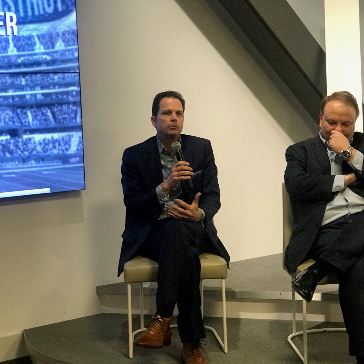 What a fantastic night of spectacular panelists! #EmergingLeaders are extremely grateful for Keith Cox, Patrick Drouillard and Efrain Inzunza 's knowledge-filled gathering. #leadership #socal