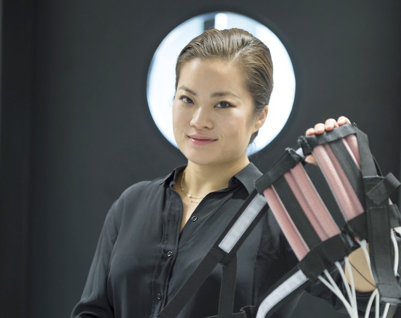 Ageficom's tweet image. Des #robots mous et interactifs prennent de l’ampleur dans les murs de l’ @EPFL. &quot;La machine idéale est celle que vous ne voyez plus et à laquelle vous ne devez plus rien demander explicitement&quot; ➡ ow.ly/4sTj30mHeKI #recherche #SoftRobotic