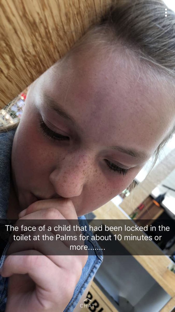 cellestewilson's tweet photo. my sister got stuck in a cubicle at the mall. i’m sOBBING 😂 https://t.co/ftxaOha6yz