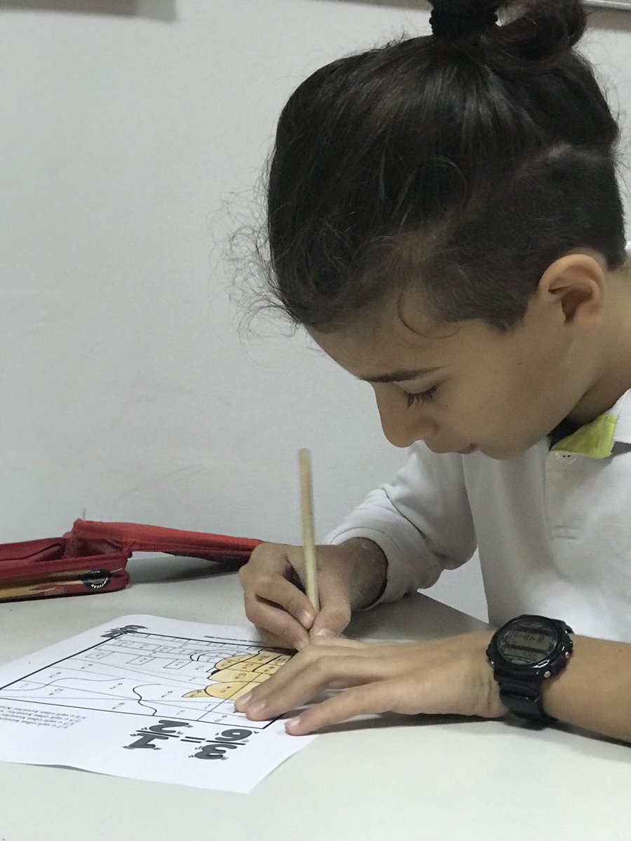 Denk kesirleri boyadık . Eğlenerek öğrendiklerimizi pekiştirdik. Doğamızda matematik var🌸 #matematikheryerde @topkapi_doga <a href="/elvin_oven/">Elvin Öven Güçbilmez</a>