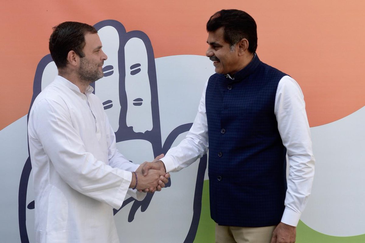 INCIndia's tweet photo. Lok Sabha member Shri K Vishweshwar Reddy who resigned from TRS had a very positive meeting with Congress President @RahulGandhi today. https://t.co/NsO8wJSeUI