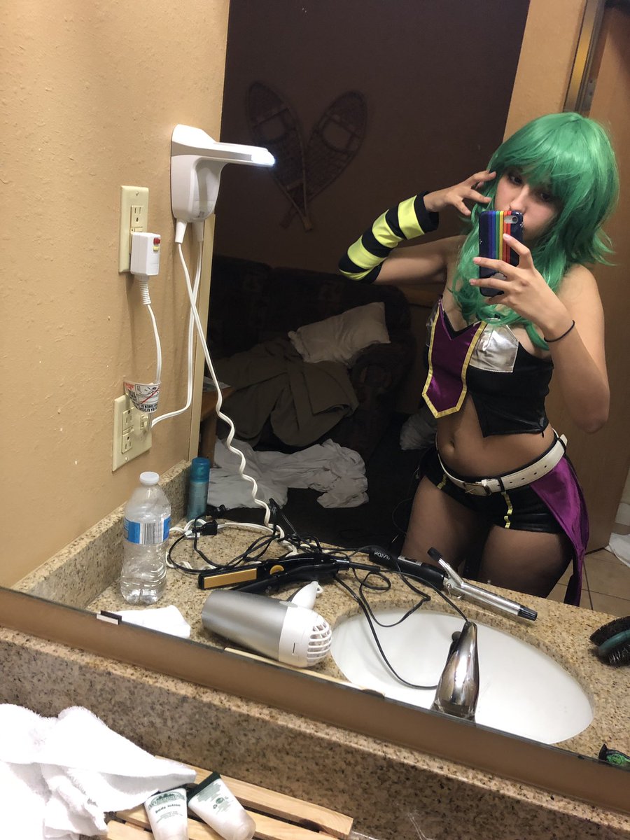 melodicmoved's tweet image. I miss @daishocon #daishocon2018 so here are some pics I took in my cosplays!