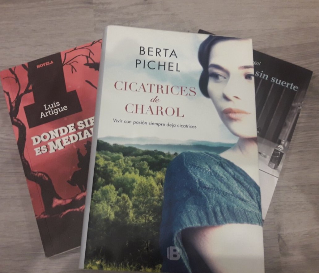 Ruy_Vega's tweet photo. Mi próxima reseña en @LNCleon: Cicatrices de charol, una maravilla de la pluma de @bertapichel https://t.co/PTOiNV2F2y