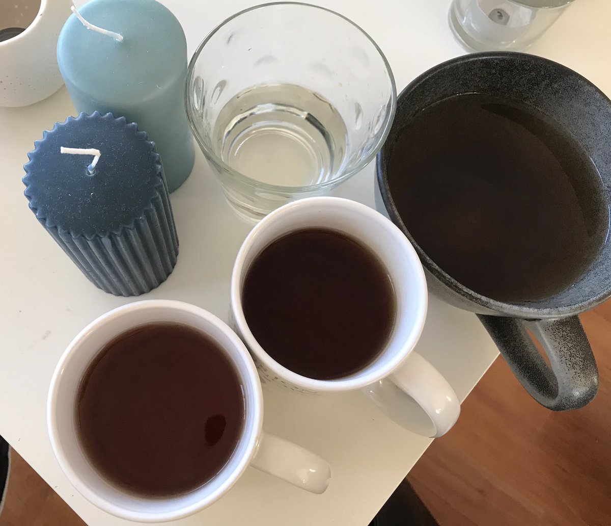 educatiecontact's tweet photo. Een nieuw jaar, een nieuwe commissie! Dit blok vergaderen wij vroeg, dus kunnen wij wel iets gebruiken om wakker te worden ☕️. Er beloven weer leuke activiteiten aan te komen dit jaar! https://t.co/vX9KliUXiP