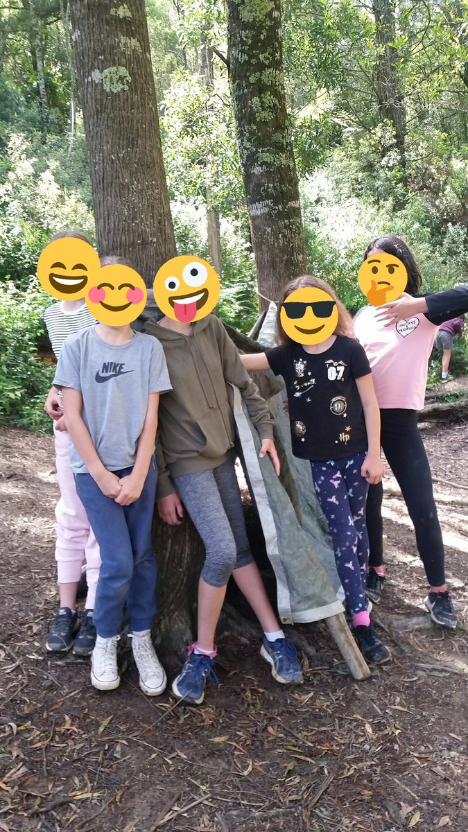 bnwps_camp's tweet photo. Hut building fun! https://t.co/iiJbbIlRD2