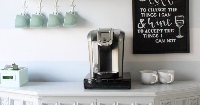 How to Make a DIY Coffee Bar at Home feedproxy.google.com/~r/KnockOffDec…