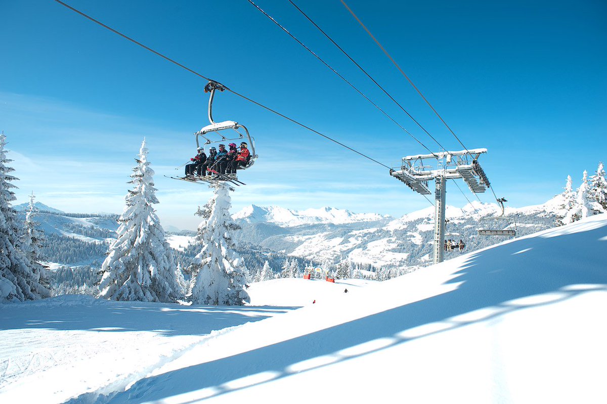 TravelMagazine's tweet image. Forget airport queues, tedious transfers or long drives. Here are 10 great #ski resorts in Europe you can reach by train from London 🎿🚂

➡️ ttm.ag/2QUMgG2