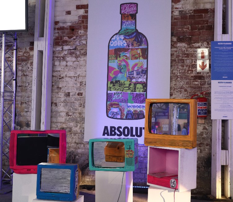 KeithVlahakis's tweet photo. Interaction moments from my 3D art installation at @AbsolutSA One source live. ABSOLUT POPART #collab #onesourcelive #art #beabsolut #absolutvodka #popart #popculture https://t.co/OdlM5uGPTB