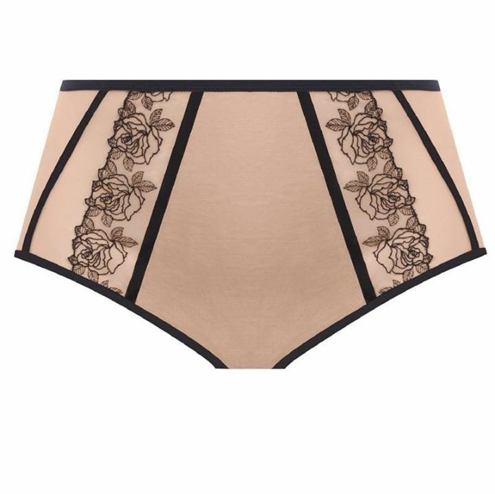 We saw this on the runway 8 months ago and fell in LOVE!
It’s FINALLY HERE!!
features an adjustable, removable embroidered decollete tattoo motif. 
Full coverage with a plunging neckline, underwired, plus side side shaping. 💗💗