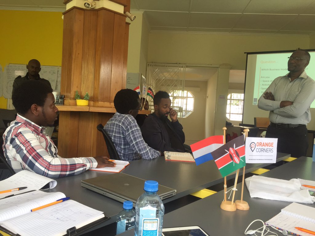 TullyMwampanga's tweet photo. How and when do you know that your business model is not working? 🤔

#EAHubsSummit #OCImpactTraining https://t.co/1ThJxu6uAY