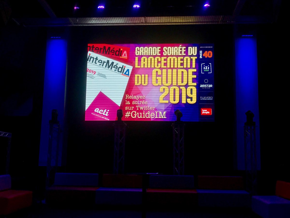 vladroo's tweet photo. Hier c'était la traditionnelle soirée de lancement du Guide 2019 @InterMedia_Lyon⁩ #GUIDEIM et ce matin j'ai opté pour petit déjeuner Guide &amp; du supplément https://t.co/b3LSfXvGc6