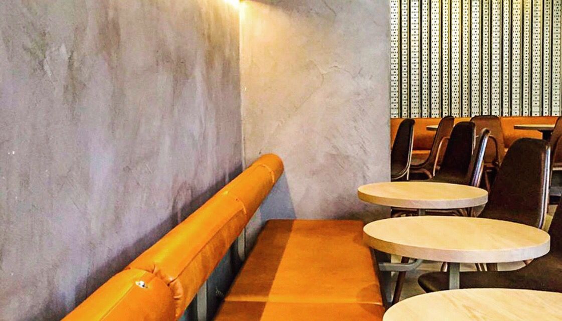 Viero UK plaster wall finishes taking pride of place on the walls in <a href="/StarbucksUK/">Starbucks UK</a> #leicestersquare #london ☕️