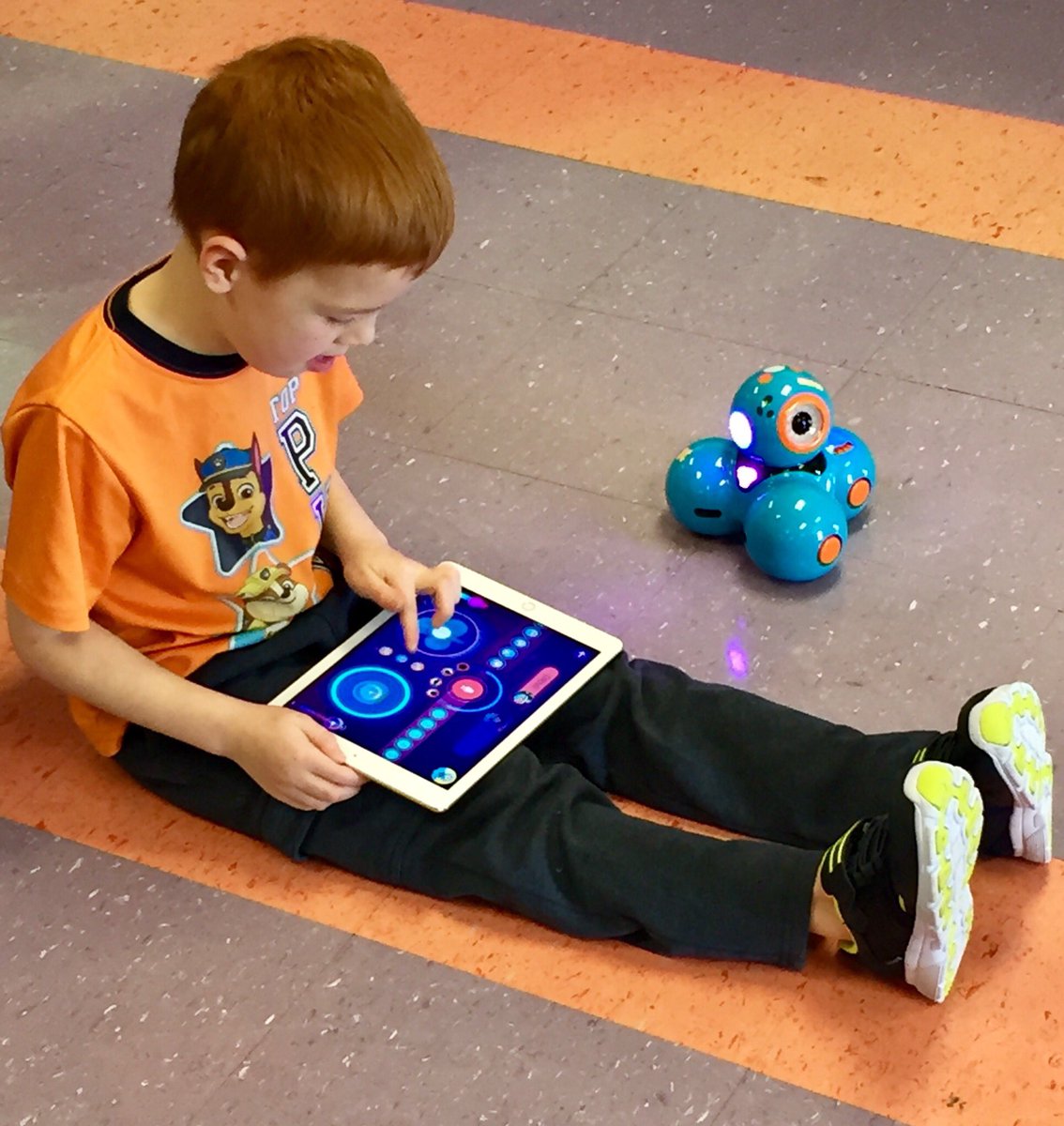 rachambers04's tweet photo. What a fun day of learning at @OPS_Virtual #steamfest2018! Students practiced their coding skills with @WonderWorkshop robots and learned about holograms with @HoloLens. Thanks for having us! @OPStechtrainers @eileenheller @WendyL612 https://t.co/2FGhbBq0ty