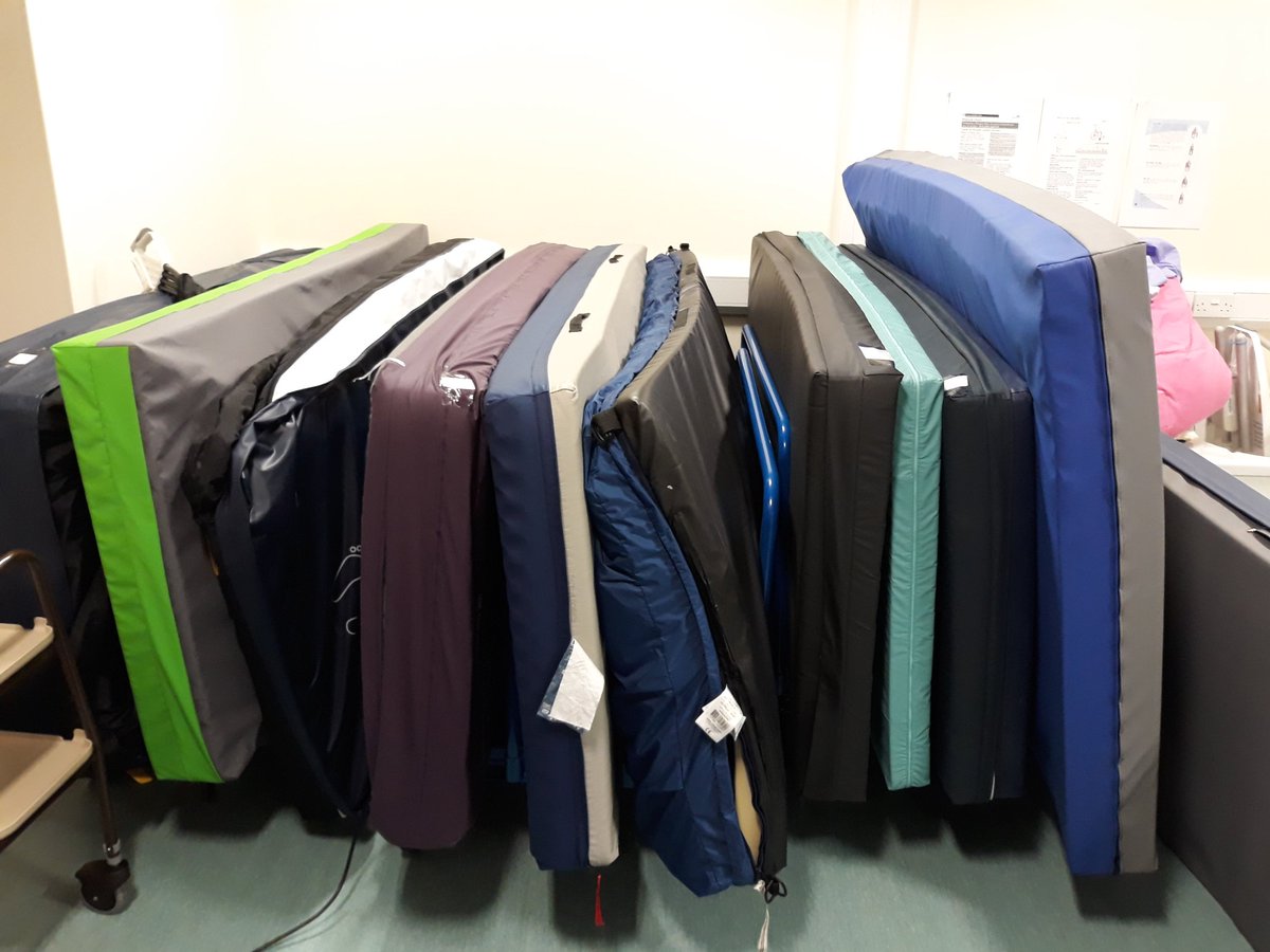 glosequip's tweet photo. Our clinicians are delivering training on mattresses and beds today to staff from Gloucester Royal Hospital. To ensure they are up to date with any new equipment, how it works and who it is suitable for.

#Equipment #Glos #Training #NHS https://t.co/NPthDMCvO7