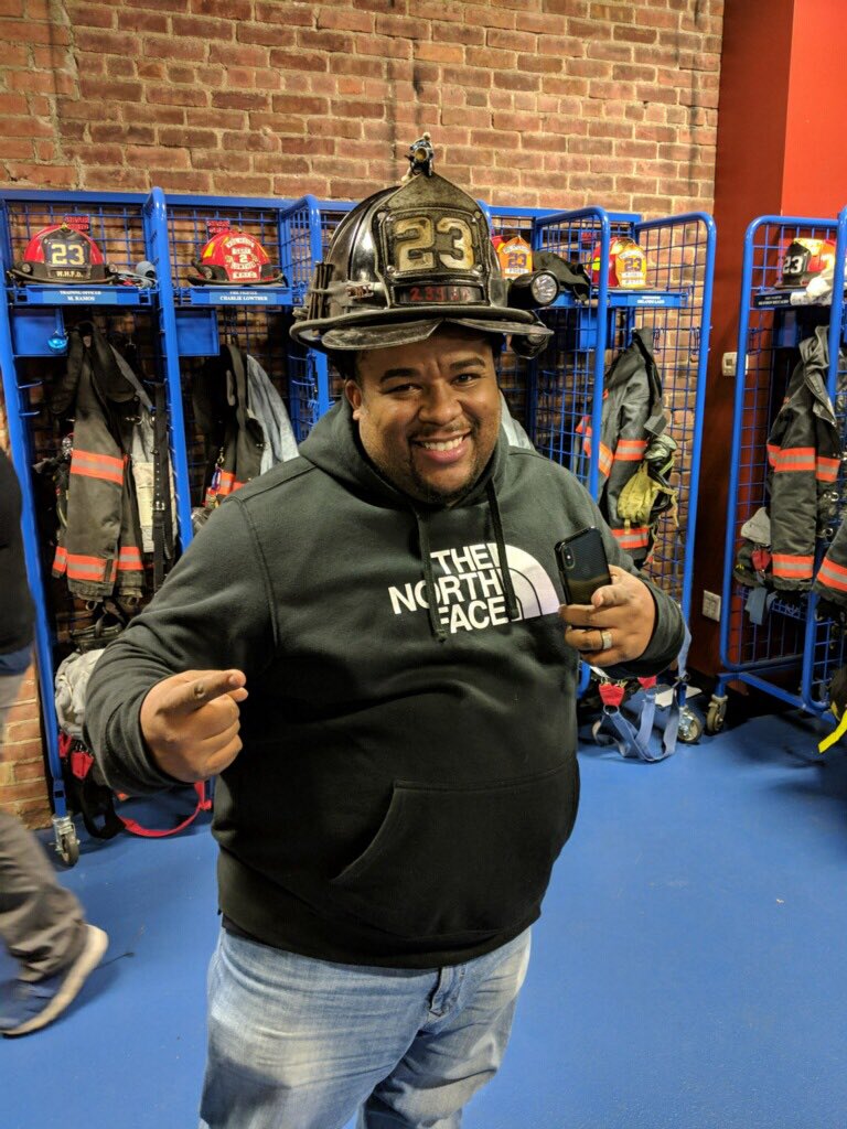 Diddy1123's tweet photo. I have a deep admiration for our 1st responders! #childhooddream #firstnet #thisismything https://t.co/khCABdMNGv