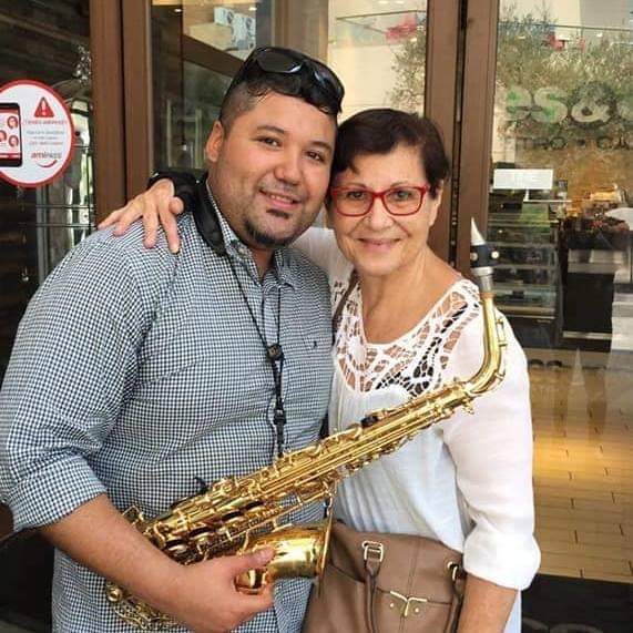 SaxoEventochile's tweet photo. @terereyesactriz un gran tan abrazo mi querida Teresita ❤️❤️❤️🎷🎷🎷 saxofonista para tu evento👌👌 #Eventosvip #ChileLoHacemosTodos #Chile  #Eventos #saxoEventos  #saxofonistaChileno https://t.co/JjBTWiG1mm