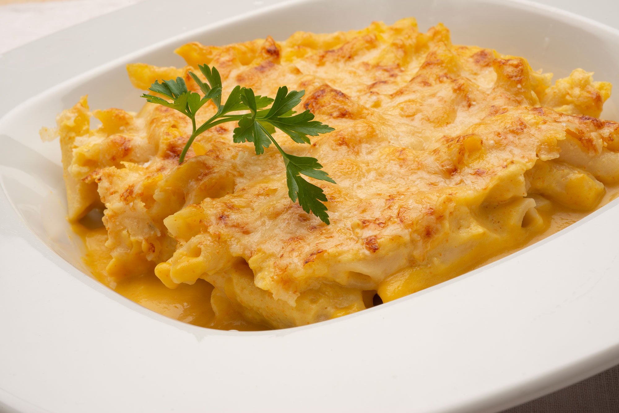 Сырный суп с тыквой. Тыквенный суп-пюре с сыром. Тыква со сливками и сыром. Крем суп с тыквой. Тыква со сливками и сыром.