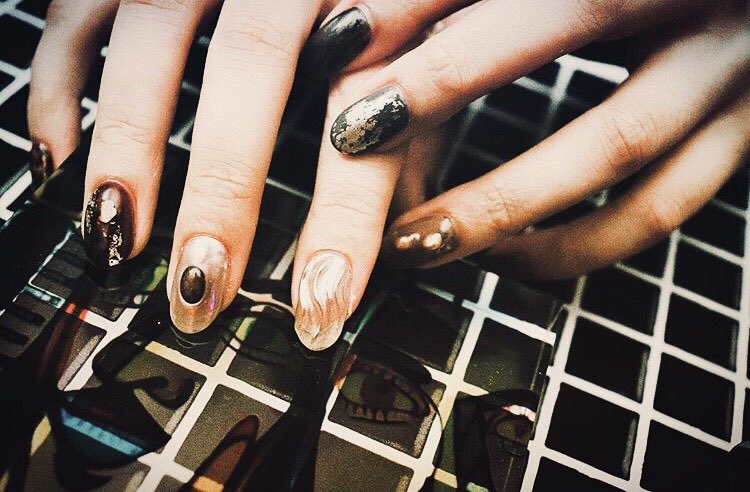Nail Studio Liber ネイルデザイン デザイン ヴンテージ ロック アンティーク レトロ シルエット モチーフ Nail Studio Liber ネイルデザイン デザイン ヴンテージ ロック アンティーク レトロ シルエット モチーフ