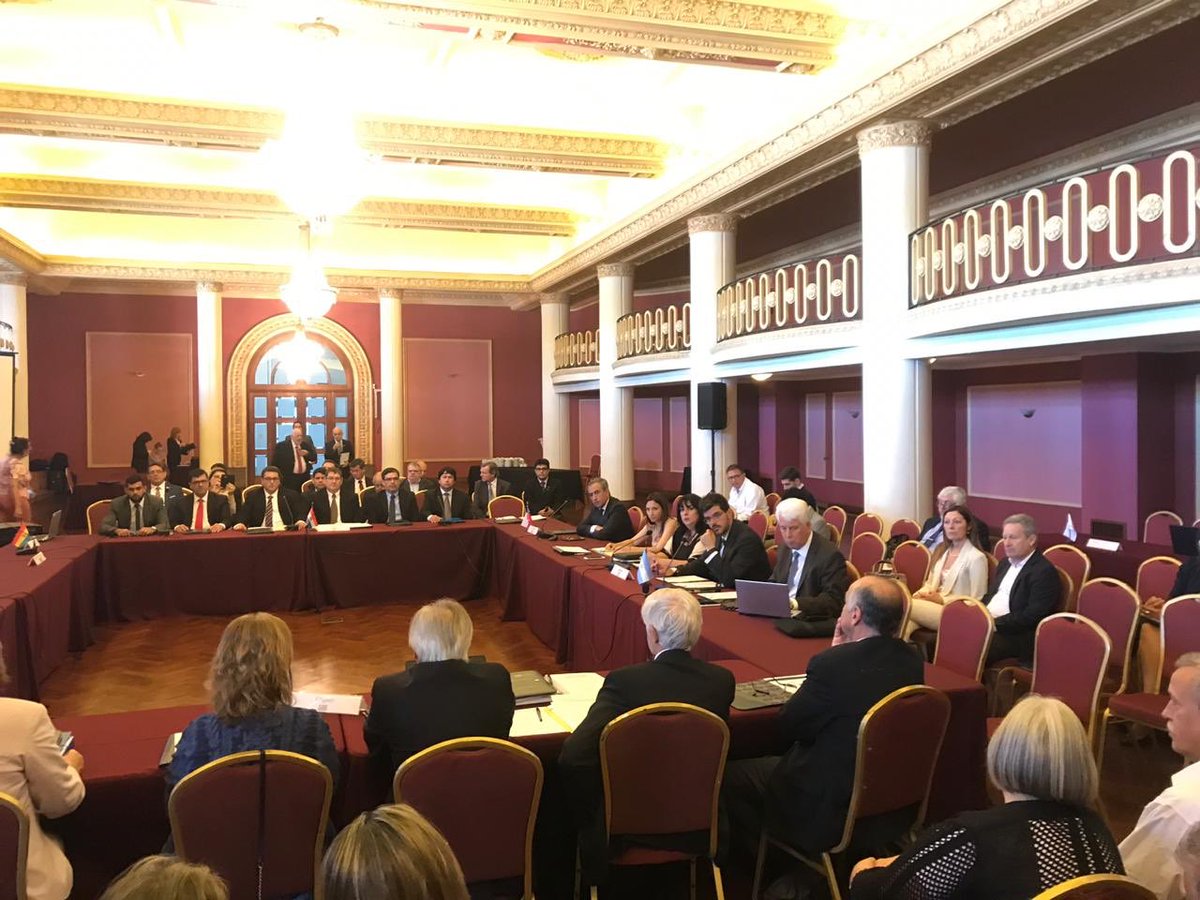 dinatranpy's tweet photo. Inicia la LIV Reunión Ordinaria del SGT N° 5 “Transporte del Mercosur” en Montevideo Uruguay con la presencia del director nacional @jjvidalbonin y sus Directores Generales. Por el sector privada la #CAPATIC y la #AGETRAPAR https://t.co/Fv4ENIlslz