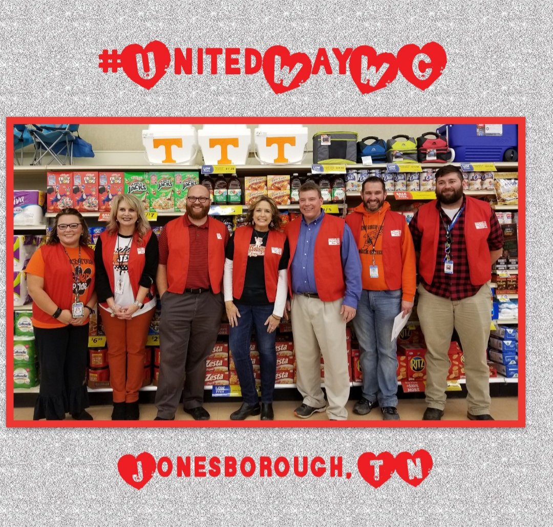 A great cause and a fun time!!! Bagging groceries <a href="/FoodCity/">Food City</a> in Jonesborough for the @liveunitedwc with <a href="/JES_tigers/">Jonesborough Elem K-8</a> @JonesboroughMid <a href="/kmarlerwjhl/">Kasey Marler</a> ... and possibly my new part time job!!! Haha!!!
#CommunityService 
#givingback
#CelebrityBaggers
#lovedit
<a href="/WCDE_TN/">WashingtonCoSch TN</a> 
<a href="/Bill_Flanary/">Bill Flanary</a>