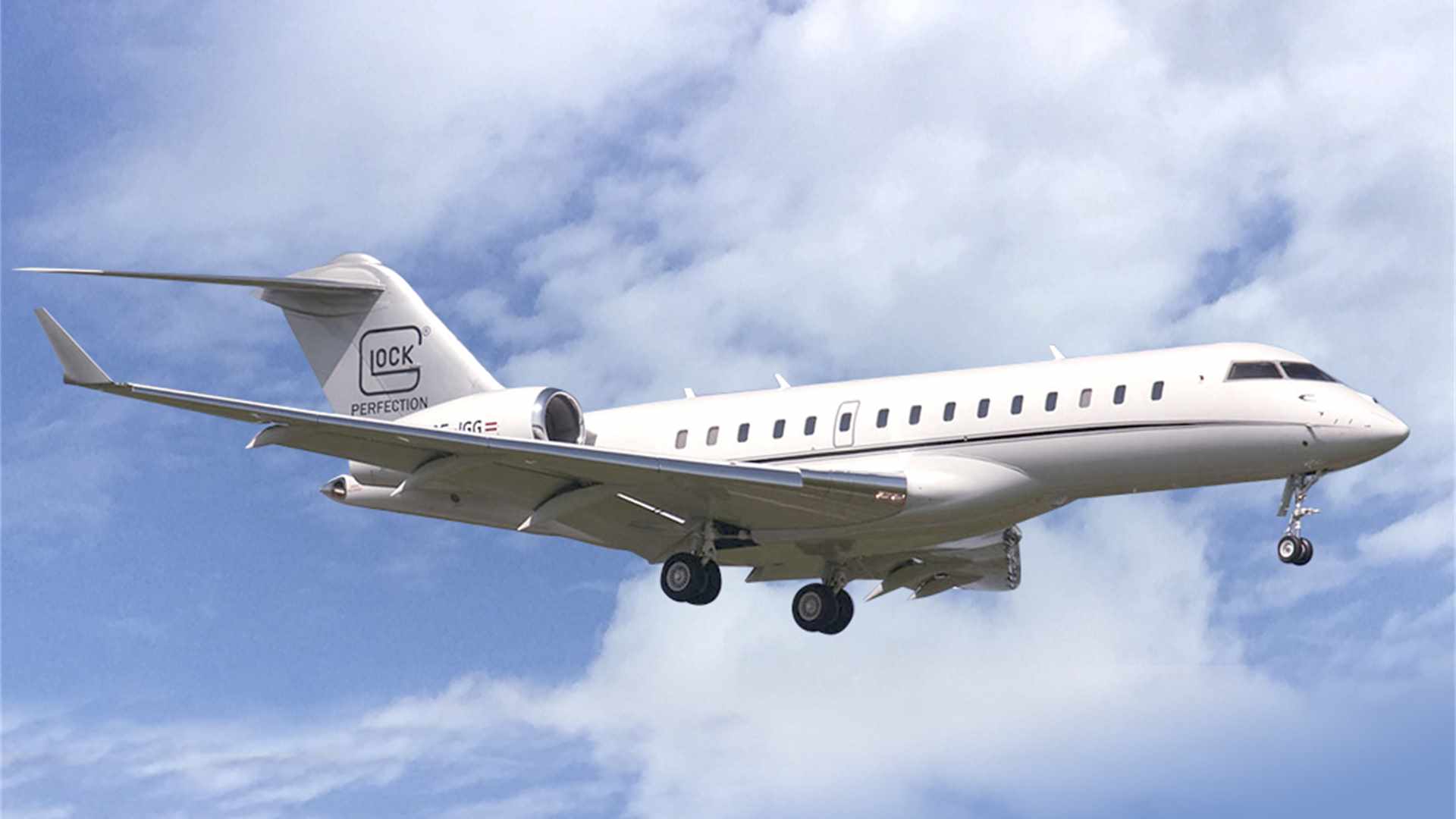 Southwood T Co Hy6kczb31p グロックが航空会社もやっていることを今知りました 飛行機にグロックのロゴついててかっこいいです T Co Kudhyikbex Twitter