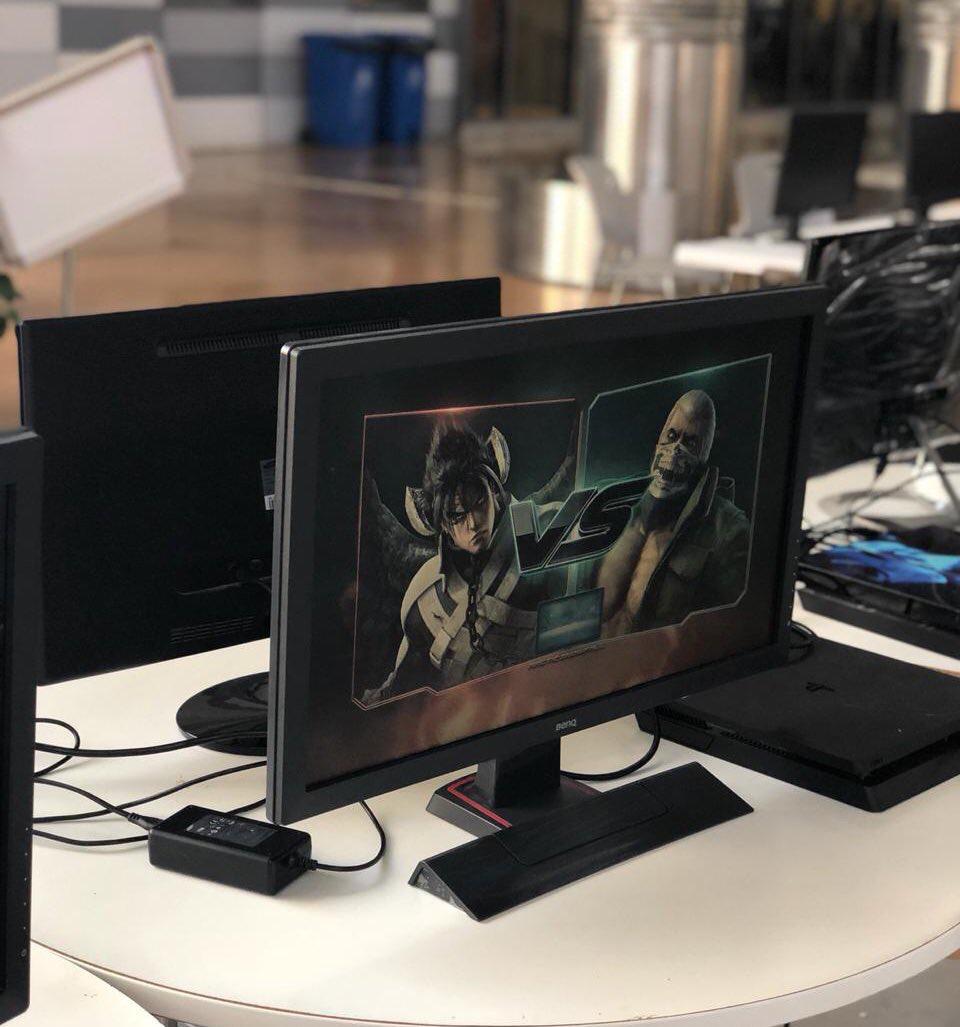 GamesMakers1's tweet photo. اليوم هو أول أيام Press Start 🎮
حدث يجمع عشاق ألعاب الفيديو، يقام في جامعة الملك سعود 😍
 
يدعم الحدث المطورين المستقلين حيث يقدم لهم فرصة عرض ألعابهم.
يتم حاليا عرض وتجربة أكثر من 20 لعبة من مطورين مستقلين 💪 https://t.co/meUG9P3kd0