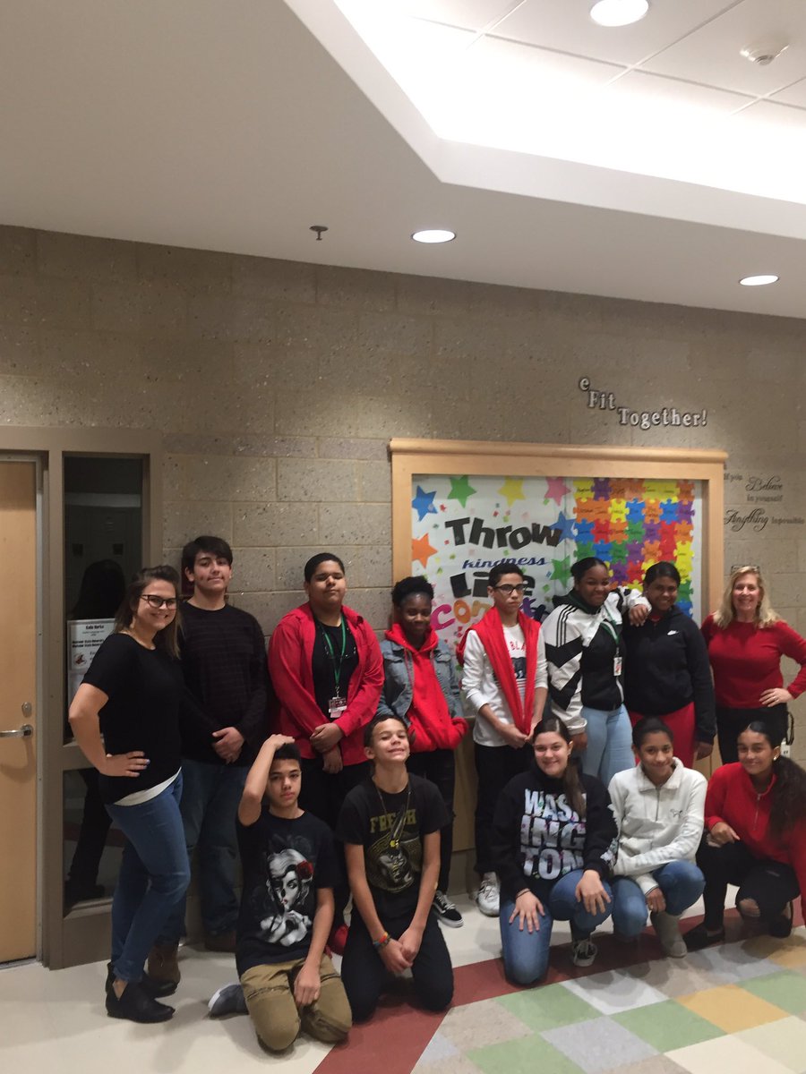 frps_Morton's tweet photo. Grade 7 represents #DHSSpiritWeek https://t.co/5gV6yJ1Smh