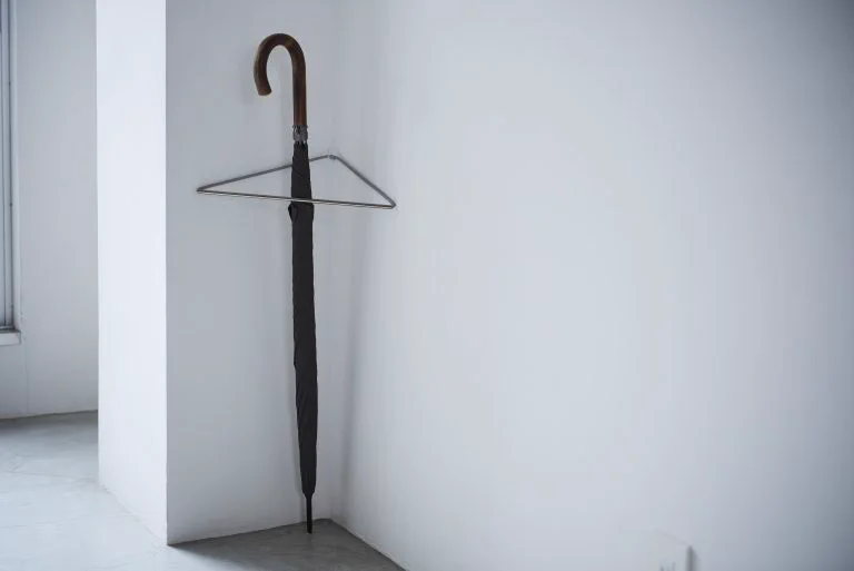 スーパースマートな傘立て登場！デッドスペースの有効活用にいかがでしょうか？