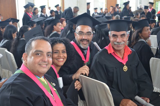 cen_araguaney's tweet photo. La Micromisión Simón  Rodríguez y #CENAMEC felicitan al los  estudiantes pertenecientes a los PNF y PNFAE en el día del estudiante universitario sigan formándose para hacer de esta Patria Grande el sueño de Bolívar y Chávez #EstudiantesDeLaPatria @NicolasMaduro @aristobulopsuv https://t.co/o3wqEtxcwv