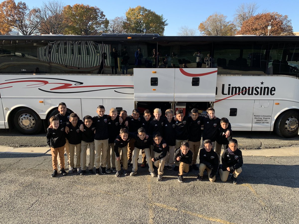 DCUyouth's tweet photo. All aboard! DCU 12s and DMV P2P groups ready to take on Atlanta at the GA Cup!! Welcome to the DC family Ms Susan ⚫️🔴 @vdasoccer @pipelinesoccerclub @team_arlington @loudounsc #developingthe5th⭐️ #vamosunited https://t.co/9s0FYnDcv4