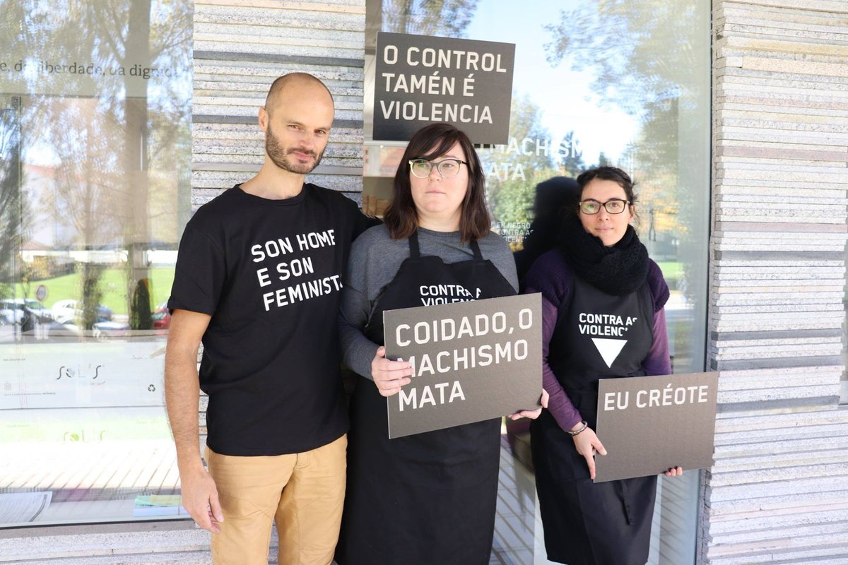 compostelaberta's tweet image. 🎙@MartinhoNoriega: Temos o #OrgulloDeCidade de que #GaliciaEnNegro nacera no 2015 en Santiago. 

Pero aínda que sigamos sendo o epicentro e dalgunha forma o motor dedicando moitas enerxías a seguir tecendo rede, xa é unha campaña de país.