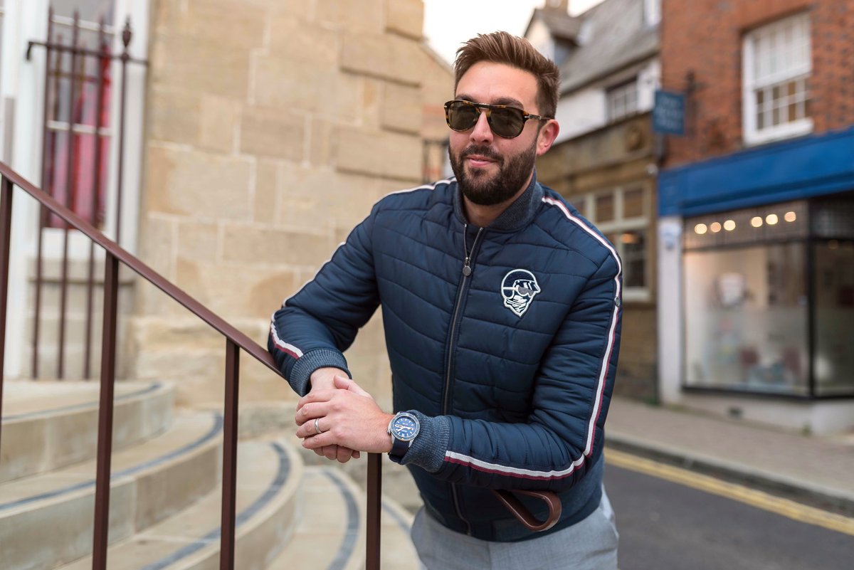 tr_howard's tweet image. Getting colder outside. Time to turn up that  Steve McQueen #LiveFast style with the #8Js Bomber.

📸 @Productions_TS for The Gentleman Racer.