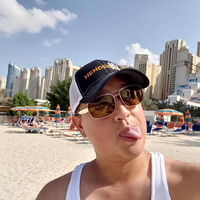 mrijmaha's tweet photo. #dubai. 😛Oh My Goosness! #bitcoindidthistome is🏄♂️. #btc #herctoken Here for🌏 Global Blockchain 😎Foundation. Beach Yes Please https://t.co/yk3K3BAcY9 https://t.co/zmgbc06NPN