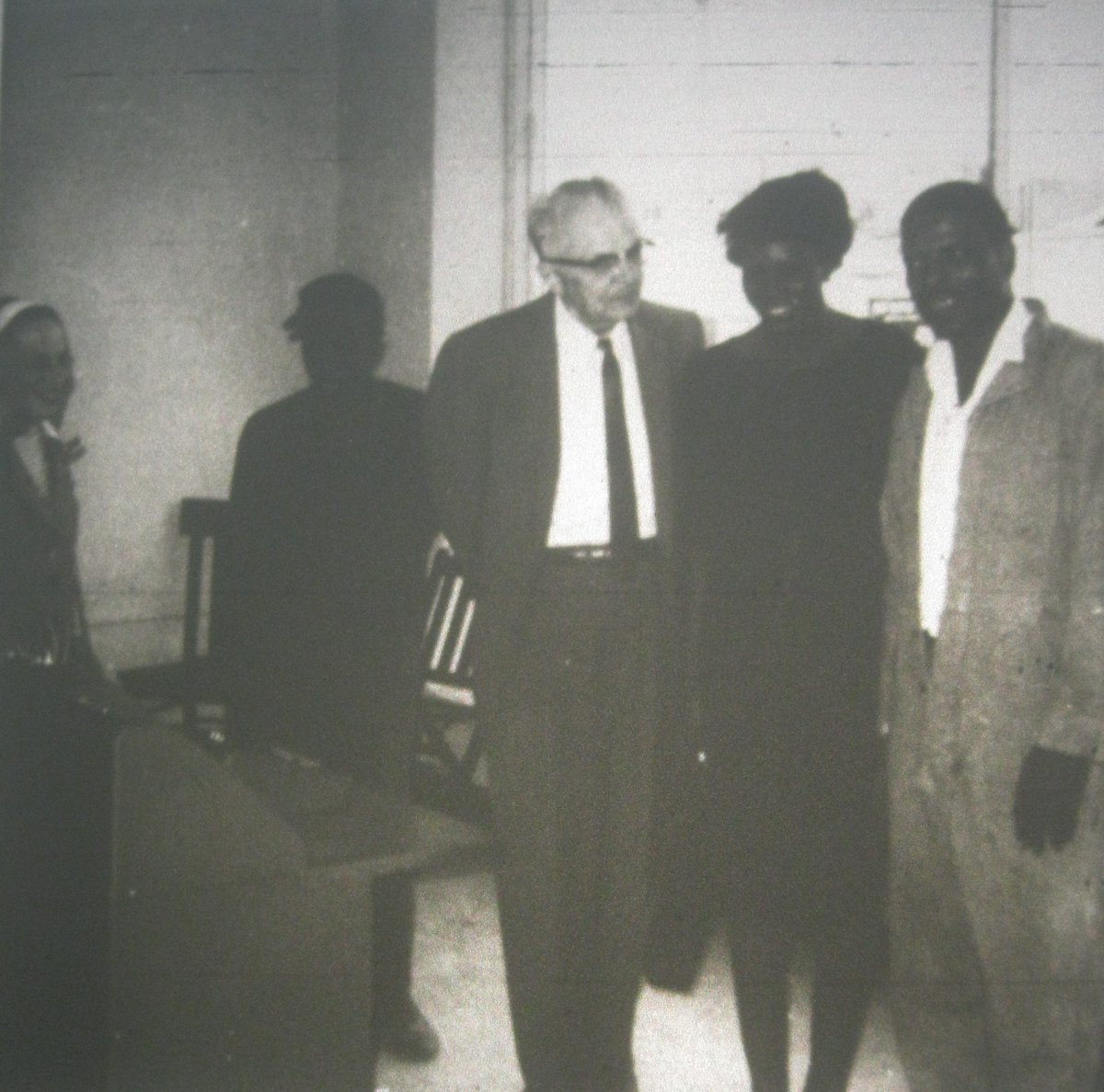 <a href="/lastpositivist/">Liam Bright</a> @Phil_Twts Here a photo of Carnap in the Civil rights movement in LA (from: Pittsburgh Archive). The back of the photo says "ca. 1966, Watts, Operation Bootstrap". More on "Operation Bootstrap" can be found here: russellis.net/writings/Opera…