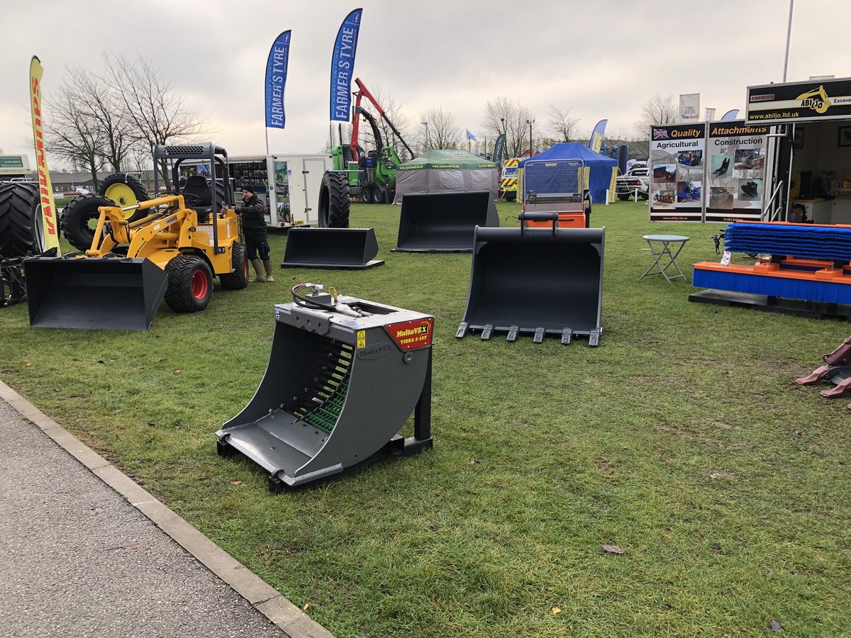 Abiljo_buckets's tweet photo. Morning from day one of the @MidsMachinery come and see us and @rapidtractors on stand OS L5 #knikmops #miniloaders #rapidtractors 2 wheel tractors #construction and #agricultural #attachments and #Multavex cobra screening buckets https://t.co/2vQUURsND3