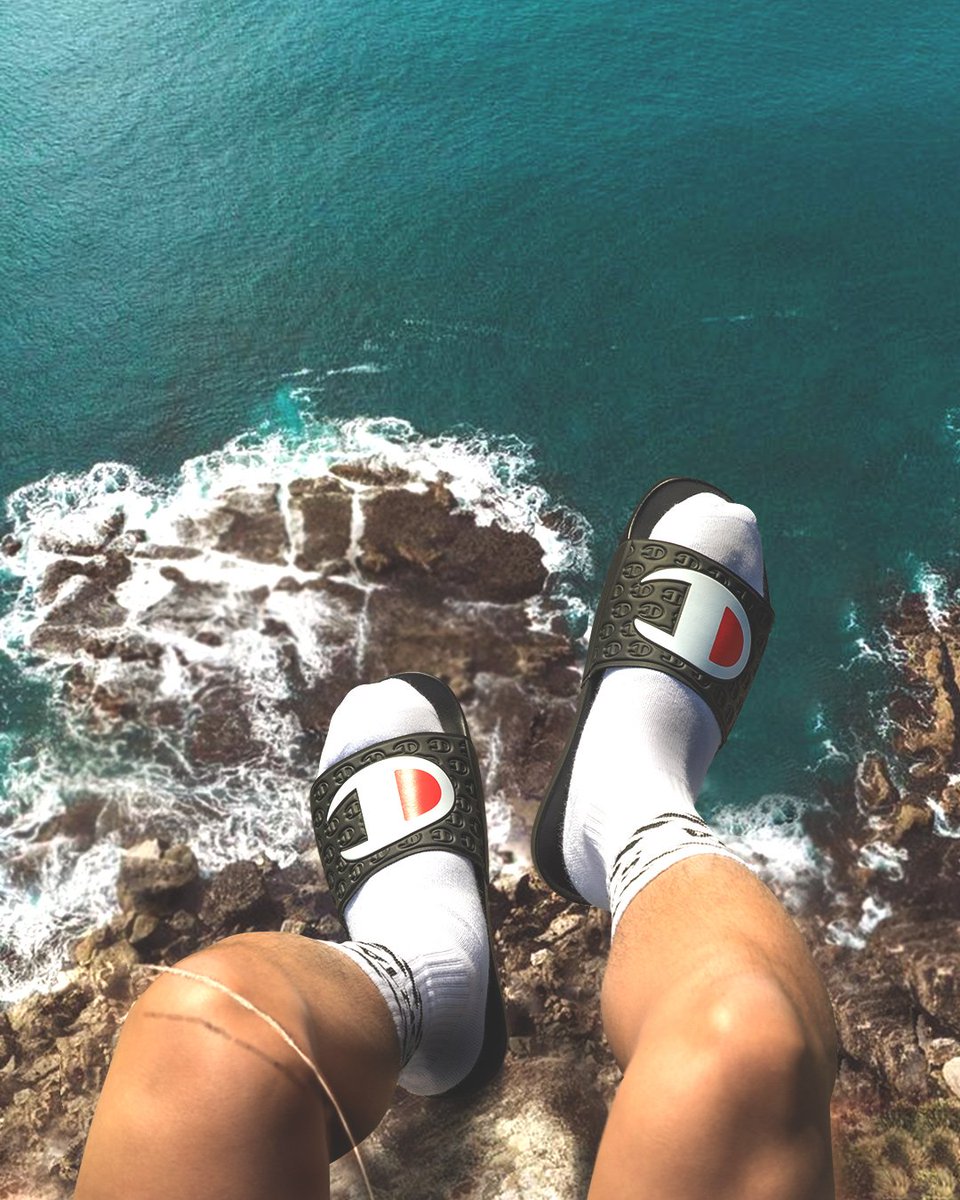 Culturekings's tweet photo. Hope my Slip-ons don't Slip-off!!🤷♂️🔥
Champion Slides this szn are straight Wins!
#culturekings #champion #slide #slidelife https://t.co/5fY0wUzGH2
