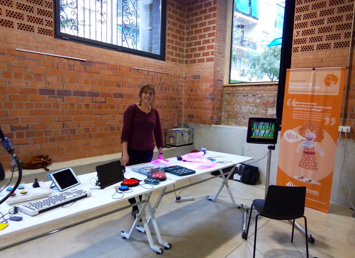 Qinera_ES's tweet photo. 👩‍🏫 Alba Alier, una de nuestras asesoras, tuvo el placer de asistir a la I Jornada de Tecnologies de Suport i Discapacitat organizada por @copc_cat y @diba para exponer y presentar nuestras soluciones tecnológicas. ¡Muy bien Alba! 👏👏👏 https://t.co/tzGrDw2m5Y