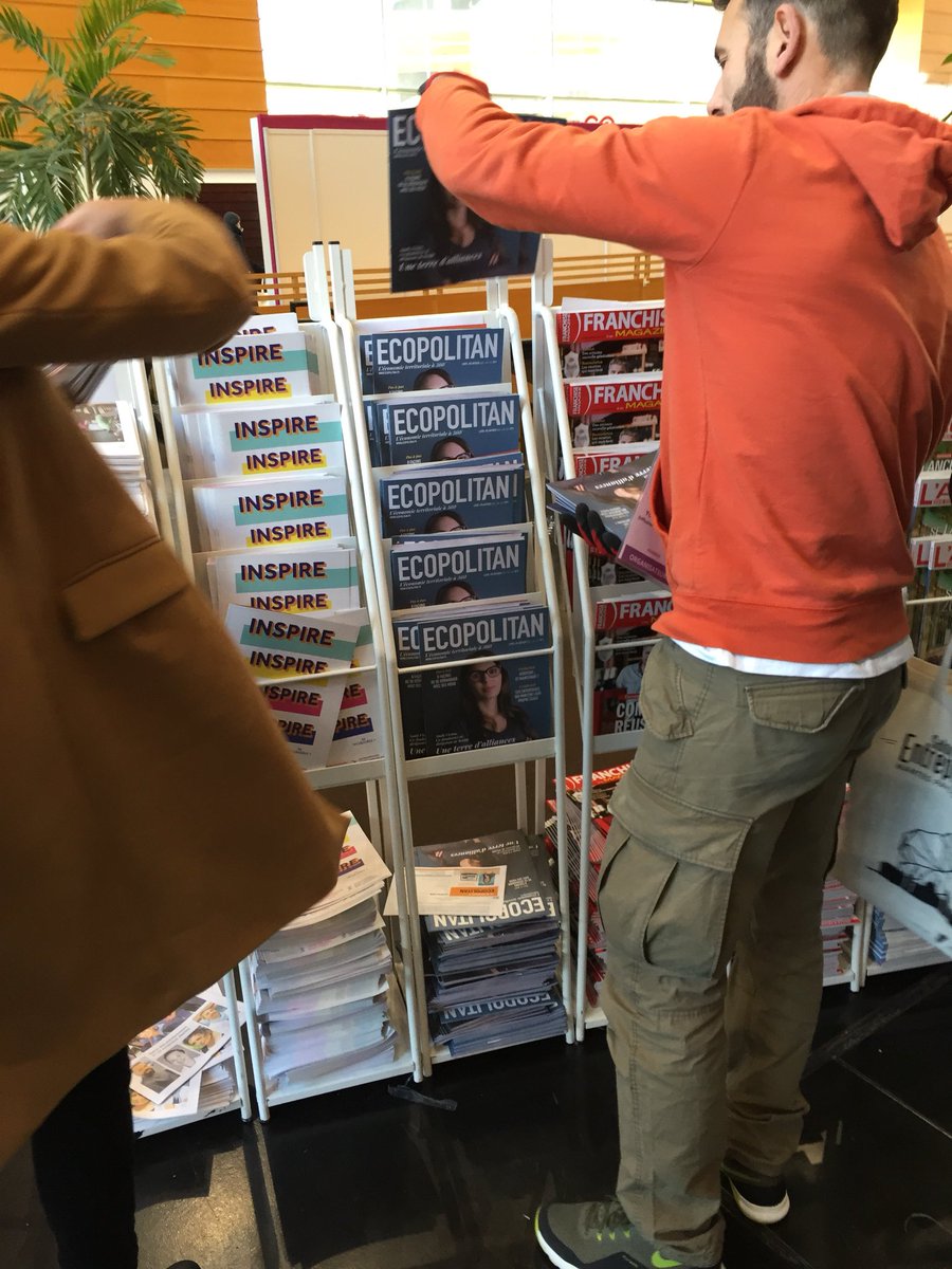 Ecopolitan_Mag's tweet photo. Un petit cadeau de bienvenue au #SDE2018 ? #ECOPOLITAN, le magazine qui dépoussière la presse éco ! 😉 Profitez du Salon des Entrepreneurs pour faire votre veille et découvrir notre magazine !
+ d’infos et abonnements sur https://t.co/k7WHjs3B3Q https://t.co/yzLmadMwOS