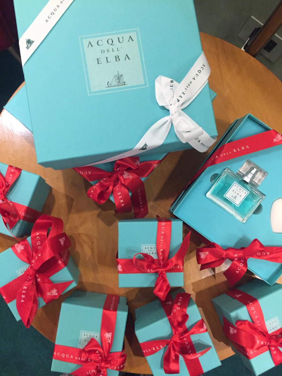 AcquadellElba's tweet photo. Ringraziamo #lbm1911 che nella sua elegante boutique di via della Spiga a Milano ha ospitato la #presspresentation delle #confezioniregalo #AcquadellElba per Natale e San Valentino. #ilprofumodelmare #coffret https://t.co/MJrNAjrs2f #youressenceyoursea... your Christmas! https://t.co/ggjn7EG8Ay