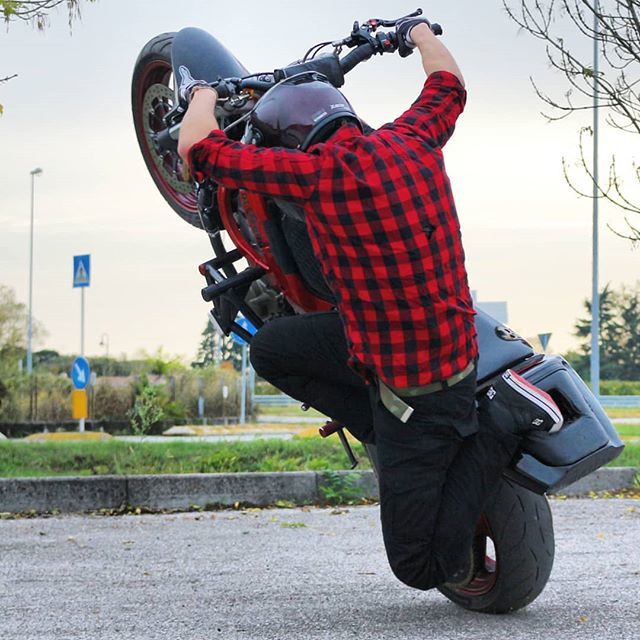 FavataD's tweet image. Winter's coming, ride on side for fresh air ❄️ #stuntride #rideforfun #hondaf4i #trainingday #nolangroup #xlite #pmj #stuntriderpromotion #stuntersblog #dcshoes #villorba #treviso #blackandred ift.tt/2DwFXVr